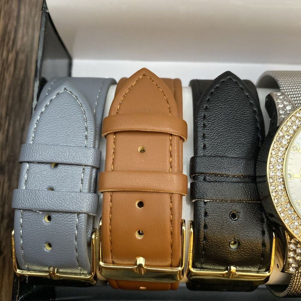 XOXO Women's Silver Analog Wristwatch With 7 Interchangeable Bands New - Picture 4 of 8